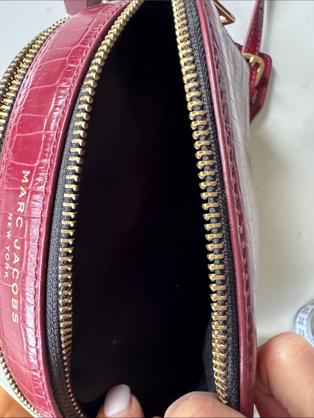 Marc Jacobs Wine Red Croc-Embossed Leather Crossbody Bag - Picture 8 of 13